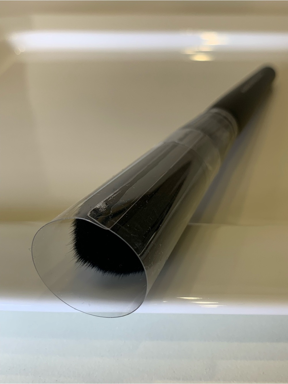 bareMinerals Seamless Shaping & Finish Brush